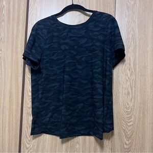 Lululemon Black Camo active shirt